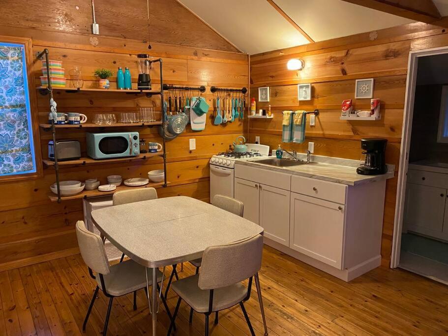 Big Blue Lake Cottages, Llc - Cottage #5 Holton Exterior foto